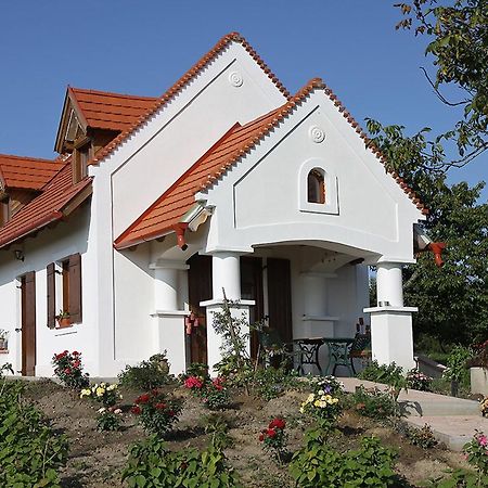 Casa Beata Villa Lesencetomaj Dış mekan fotoğraf