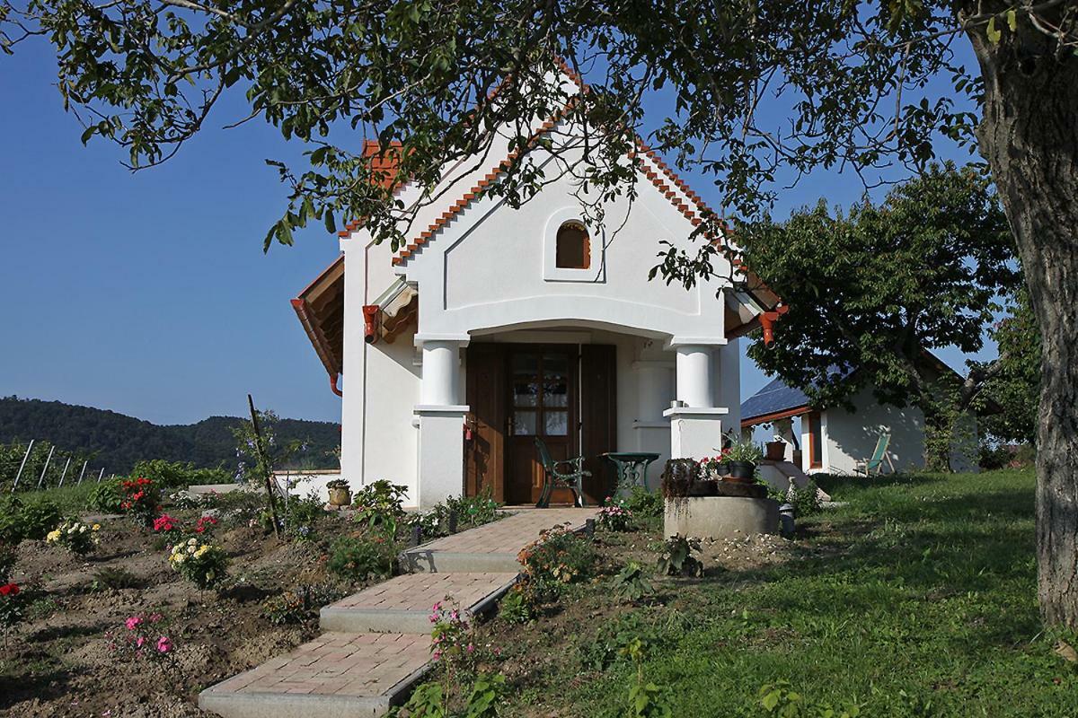 Casa Beata Villa Lesencetomaj Dış mekan fotoğraf